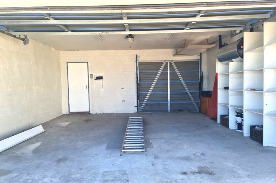 2 Bedroom Property for Sale in Blue Lagoon Western Cape